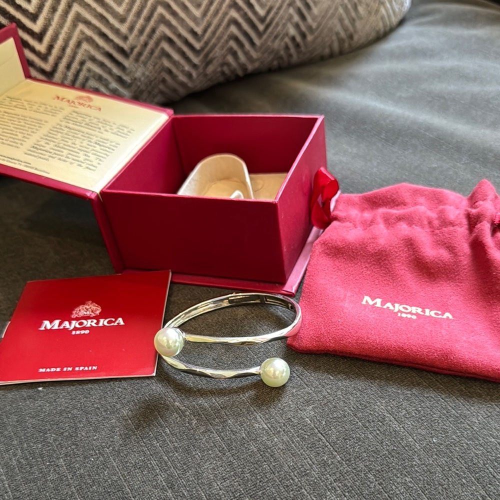 Majorica Silver Pearl Bangle Bracelet. Brand new, never worn with box.